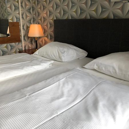 Hotel Moji Koeln מראה חיצוני תמונה