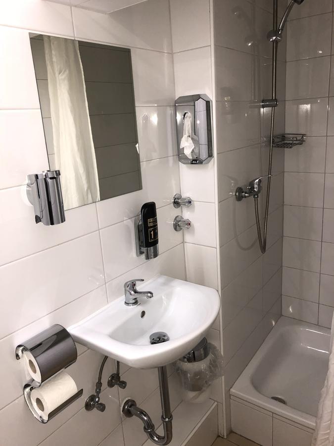Hotel Moji Koeln מראה חיצוני תמונה